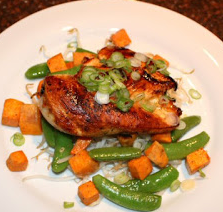 Gebakken kipfilet met aardappels en groente